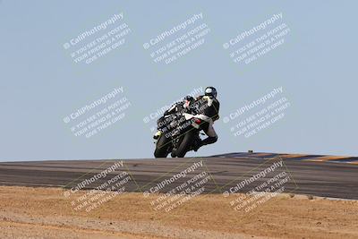media/Feb-06-2025-Racers Edge (Thu) [[c17ed6f7b1]]/2-B Group/Session 4 End (Turn 10 Backside)/